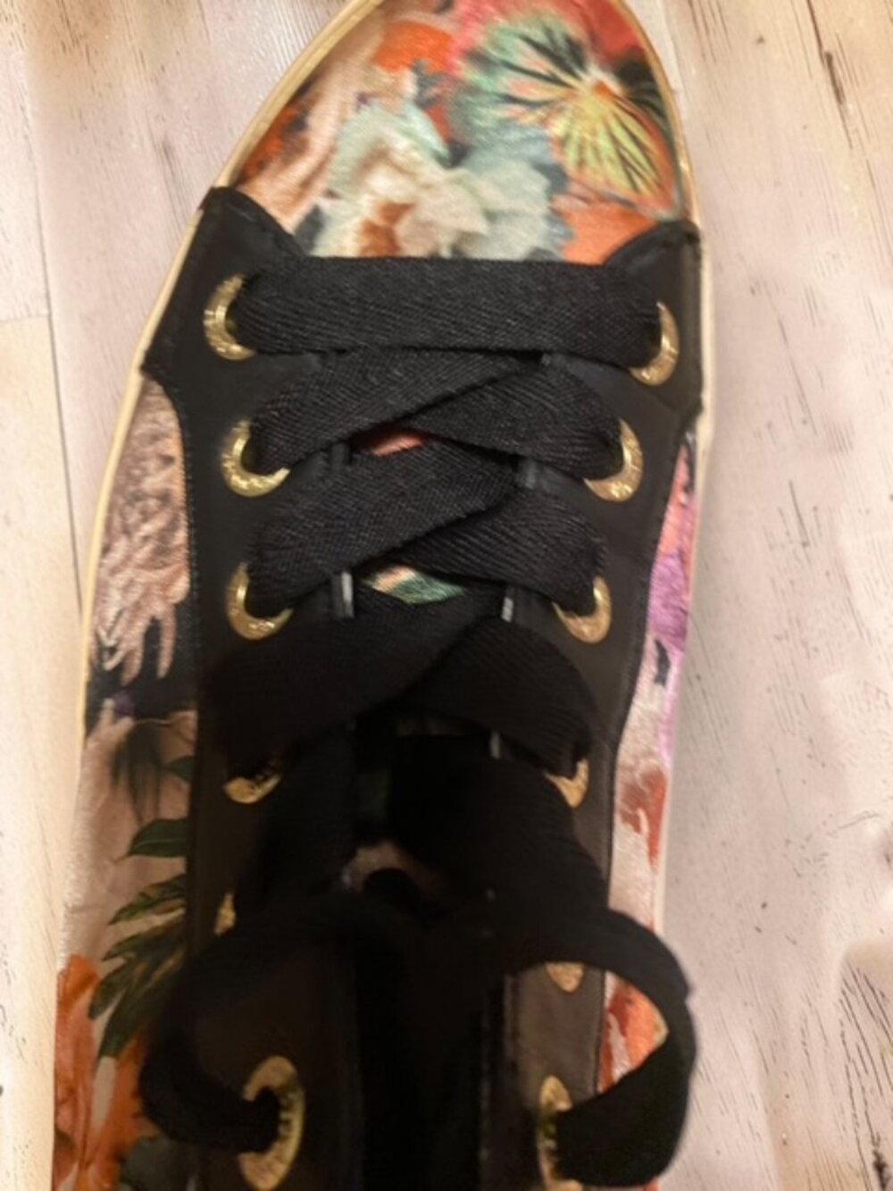 Ted Baker Merip 2 Floral Leather High Top Sneakers Black Multi US 9 - Picture 10 of 11